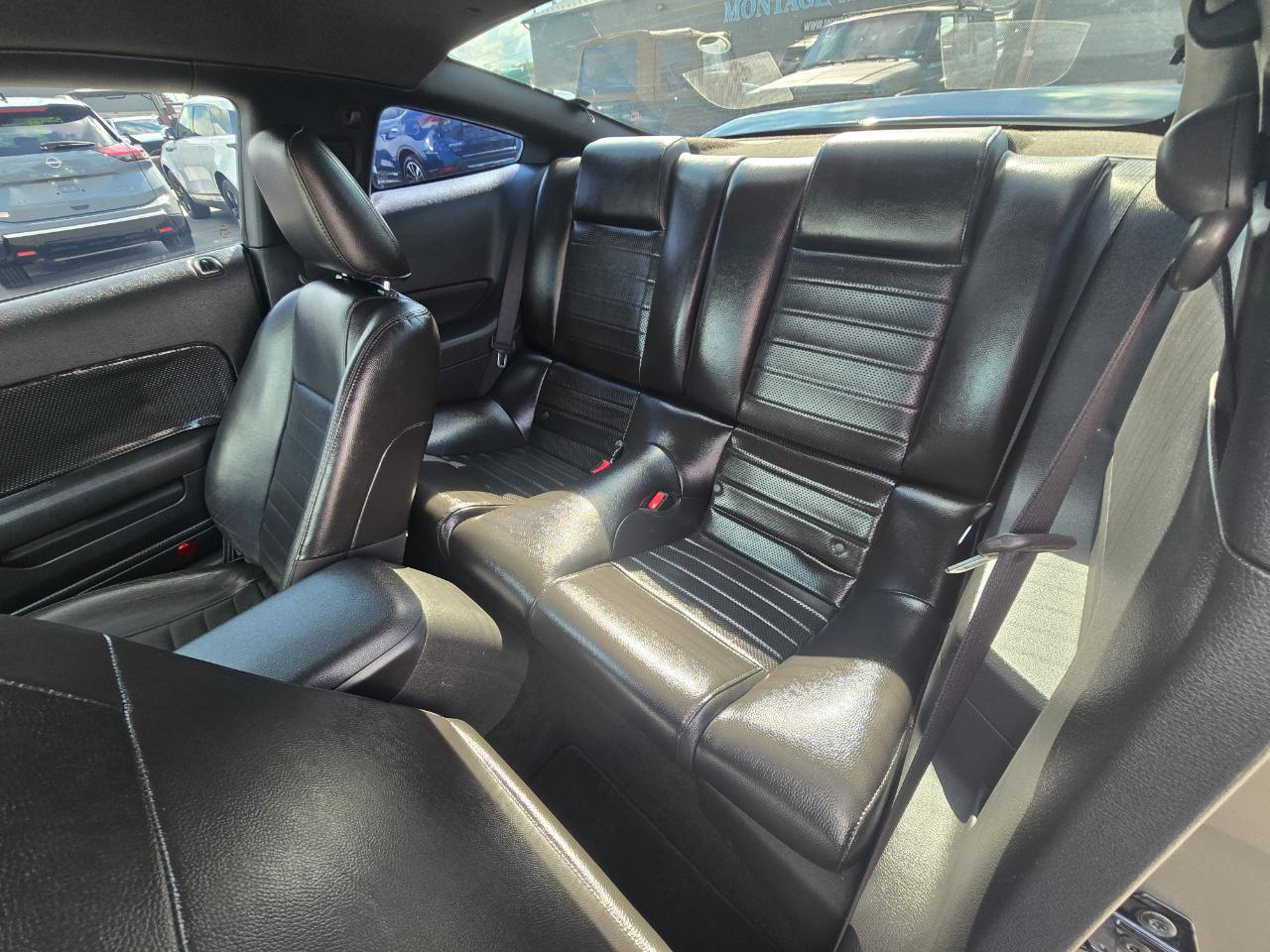 Ford Mustang 2dr Cpe GT Deluxe 2005