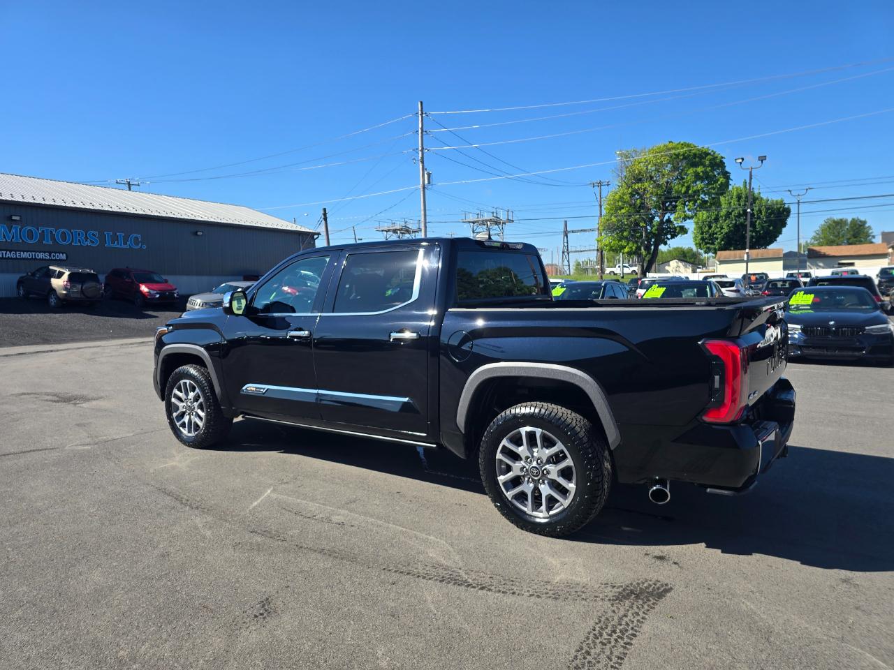 Toyota Tundra 4WD  2024