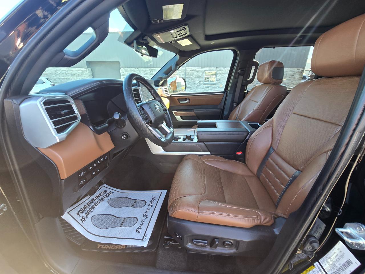 Toyota Tundra 4WD  2024