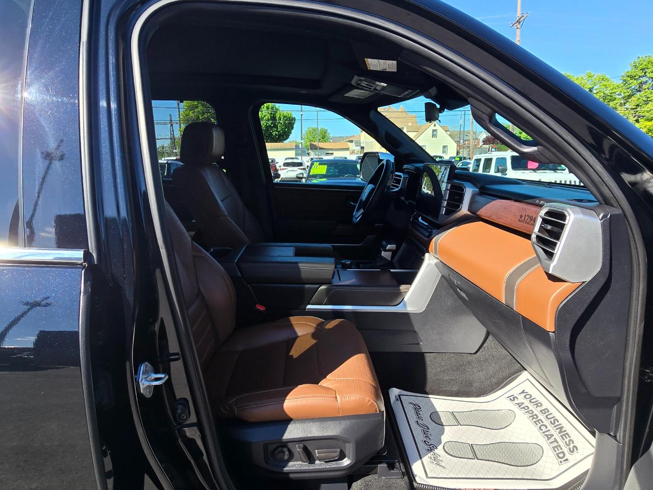 Toyota Tundra 4WD  2024