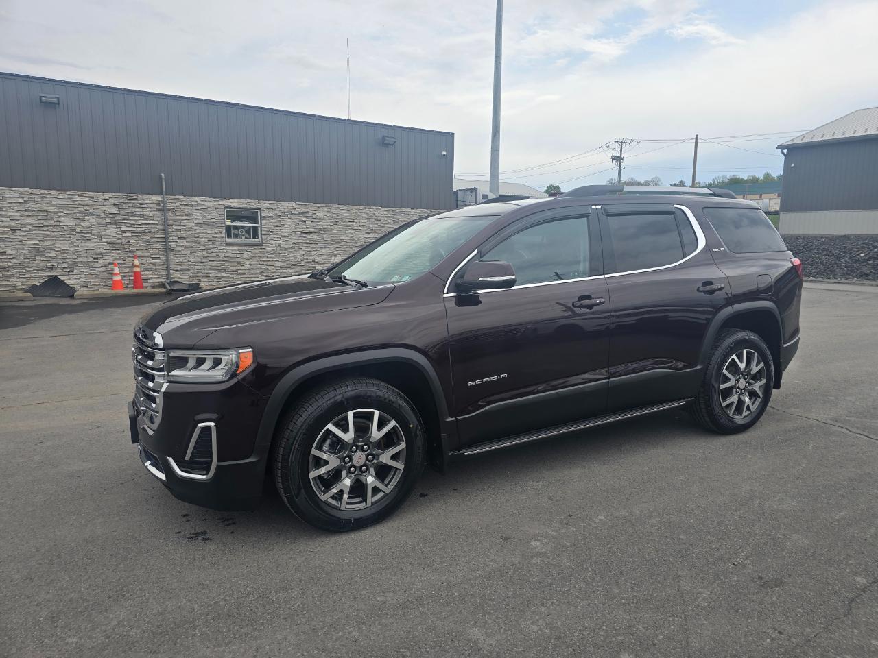 GMC Acadia AWD 4dr SLE 2021