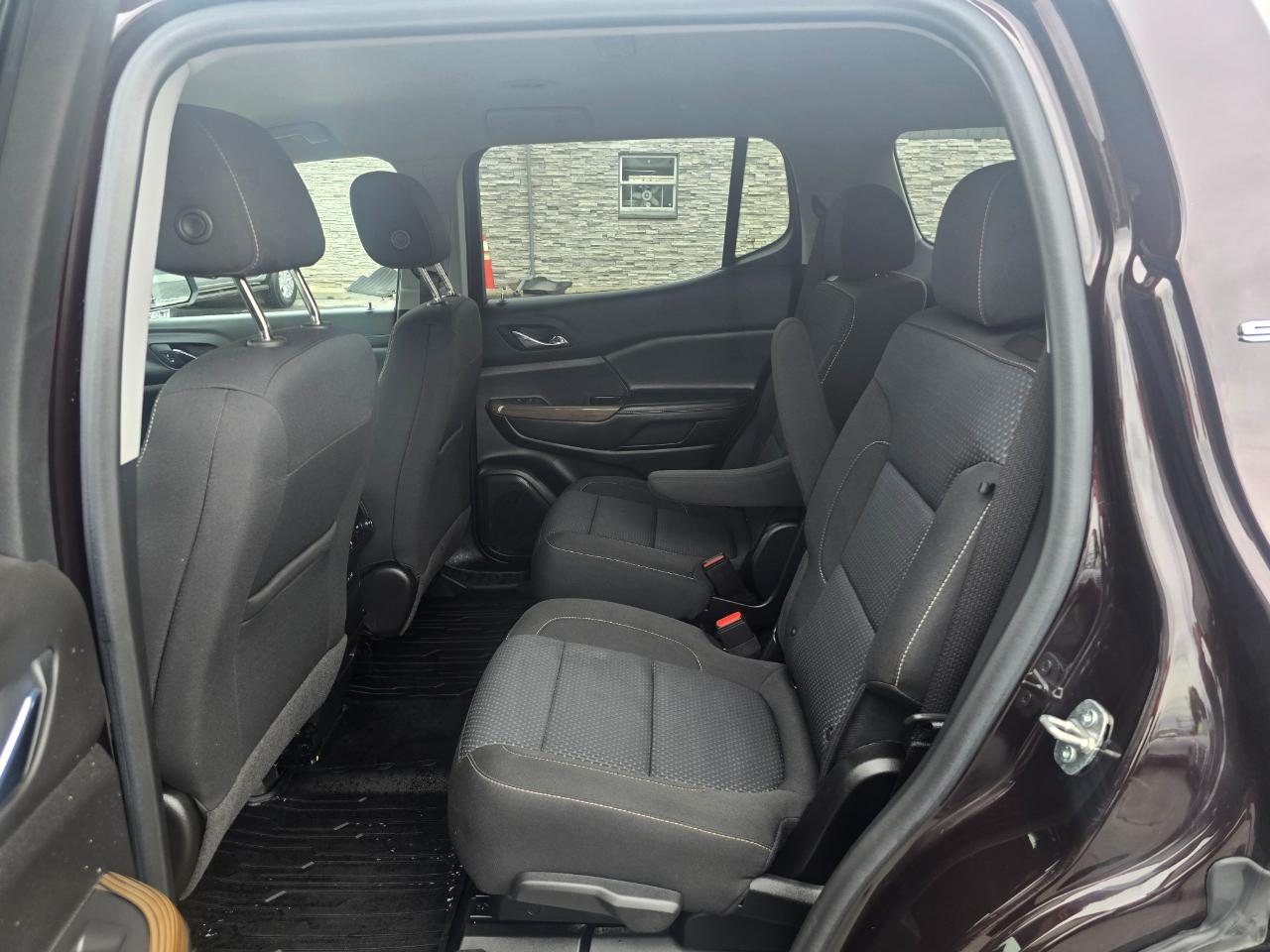 GMC Acadia AWD 4dr SLE 2021