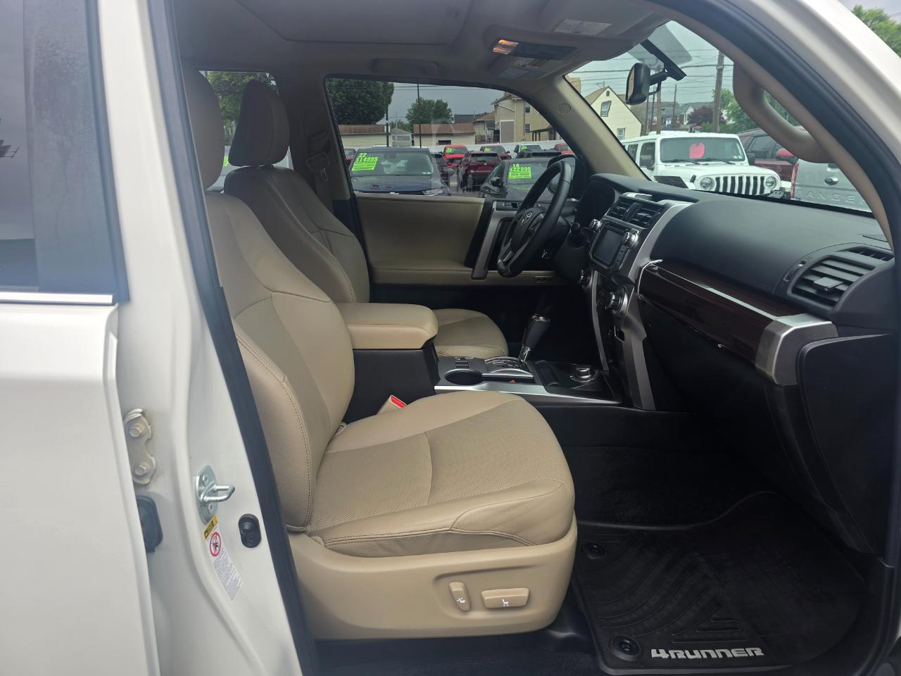 Toyota 4Runner  2016