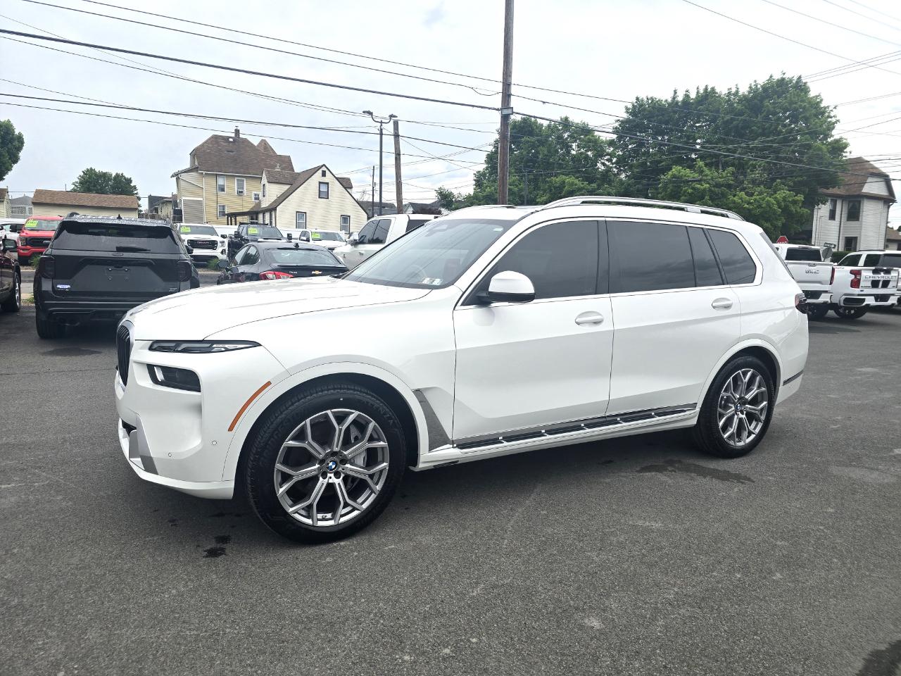 BMW X7 xDrive40i Sports Activity Vehicle 2026