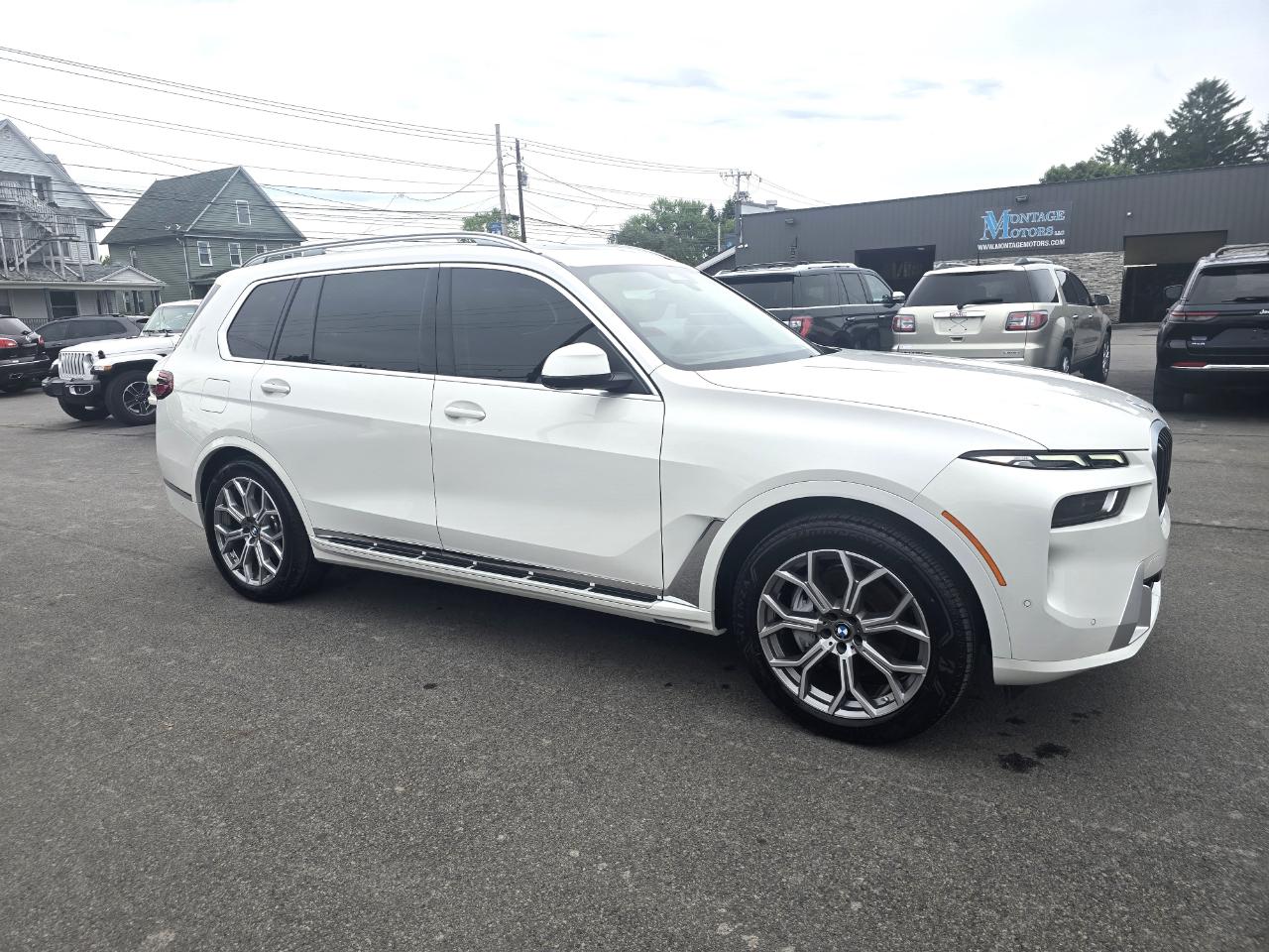 BMW X7 xDrive40i Sports Activity Vehicle 2026