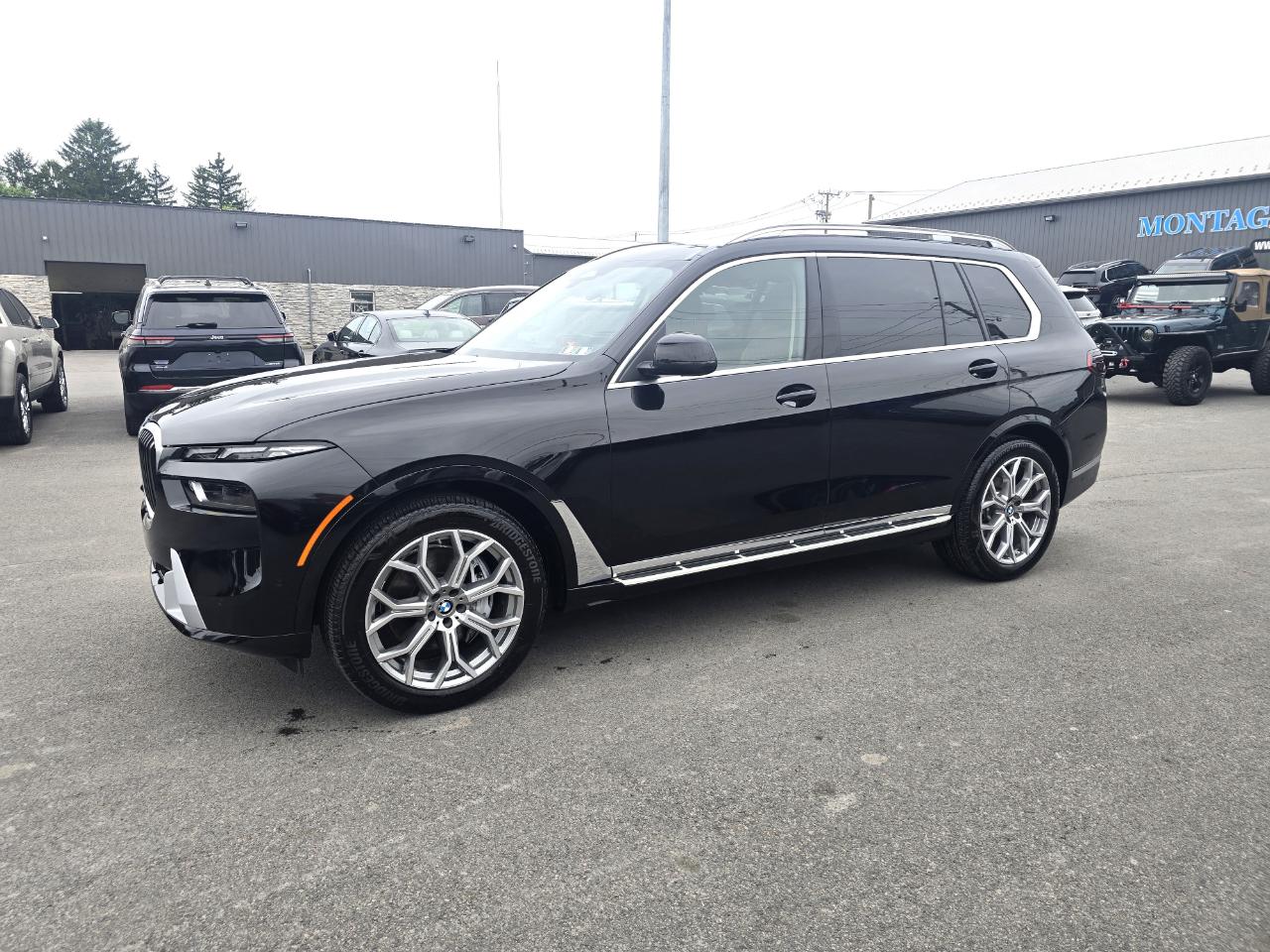 BMW X7 xDrive40i Sports Activity Vehicle 2026