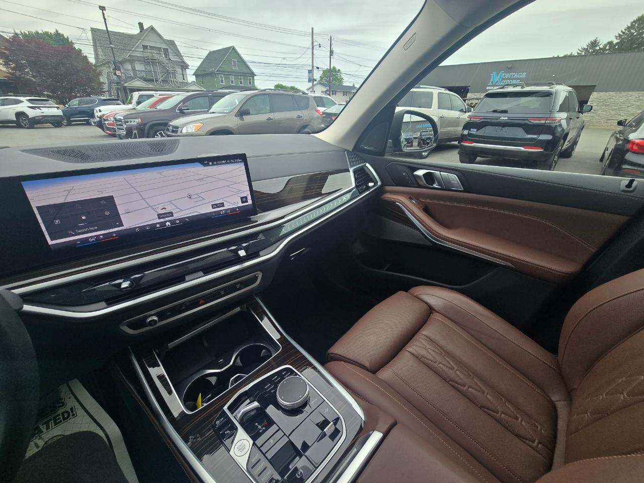 BMW X7 xDrive40i Sports Activity Vehicle 2026