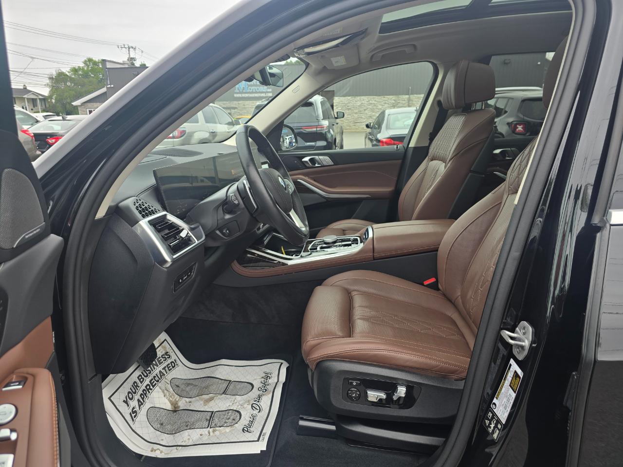 BMW X7 xDrive40i Sports Activity Vehicle 2026