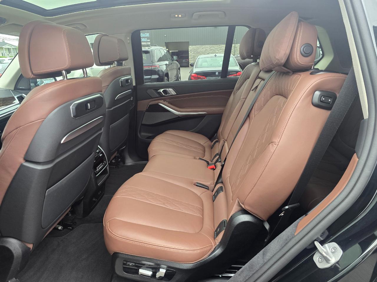 BMW X7 xDrive40i Sports Activity Vehicle 2026