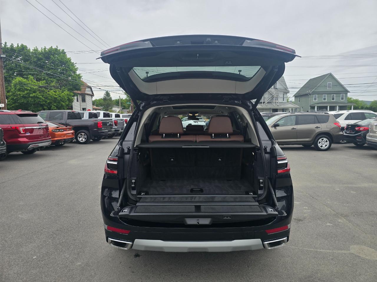 BMW X7 xDrive40i Sports Activity Vehicle 2026
