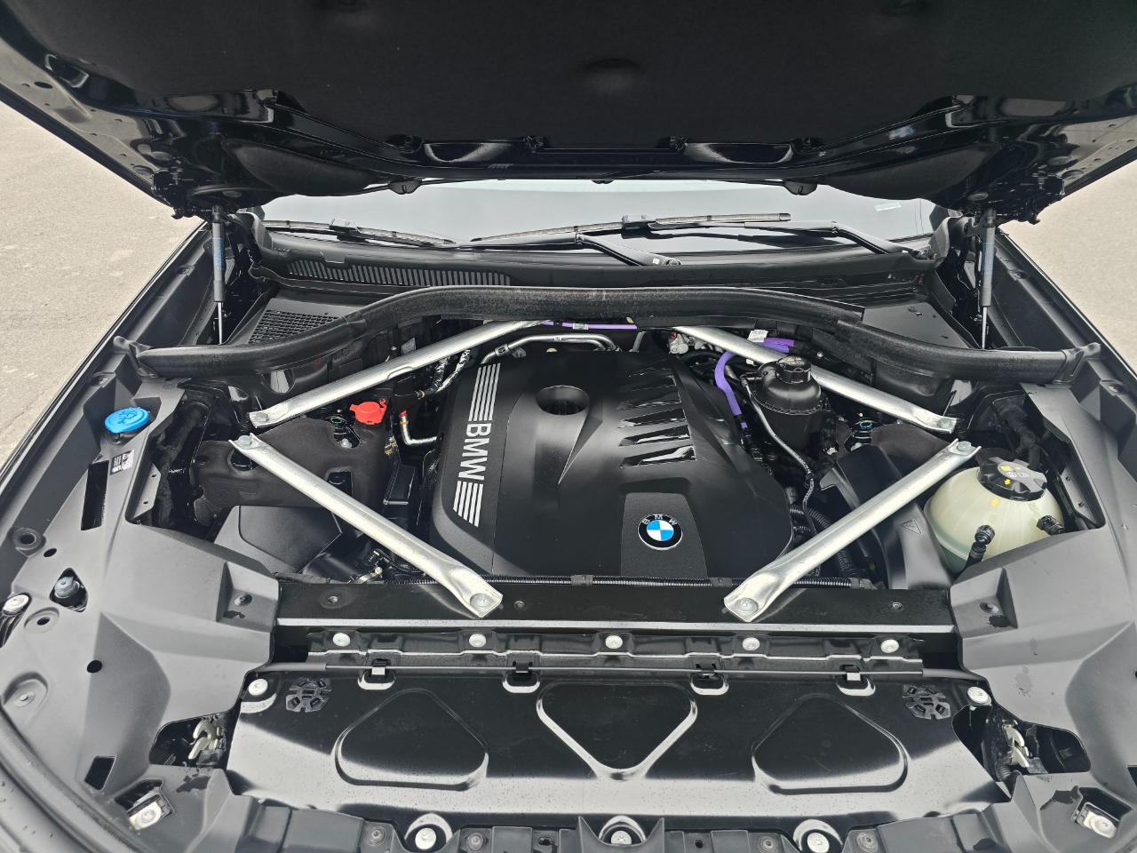 BMW X7 xDrive40i Sports Activity Vehicle 2026