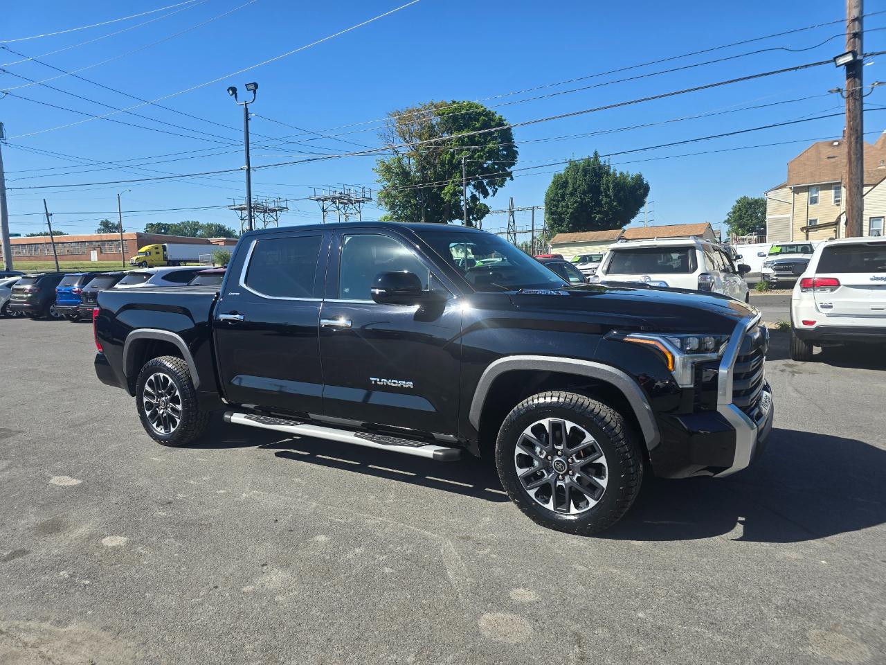 Toyota Tundra 4WD  2023