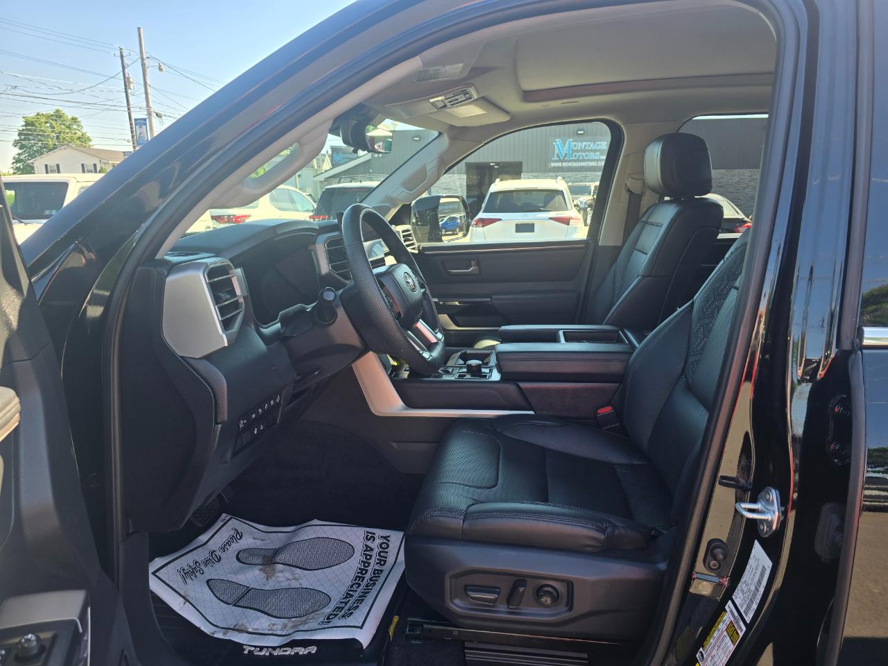 Toyota Tundra 4WD  2023