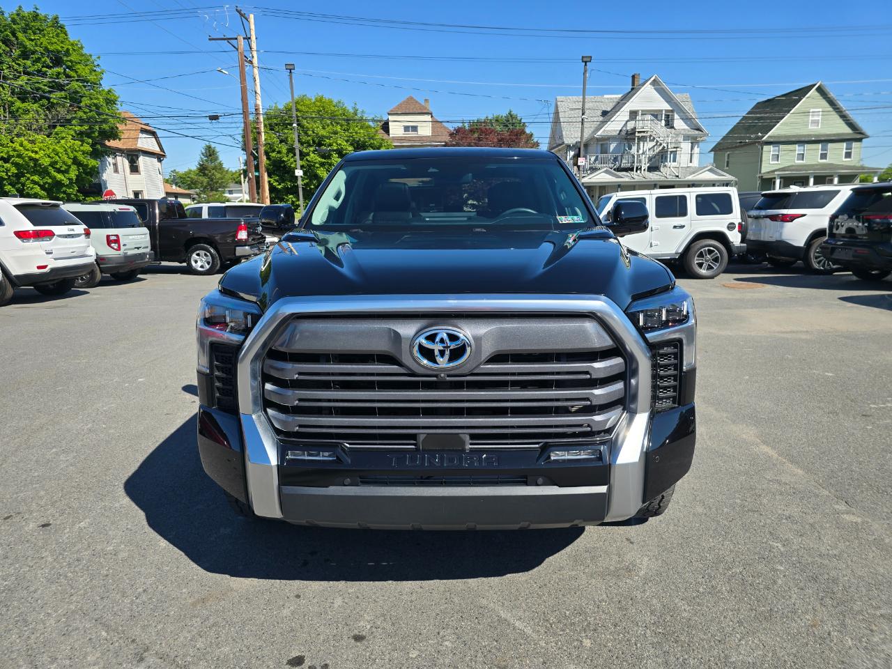 Toyota Tundra 4WD  2023