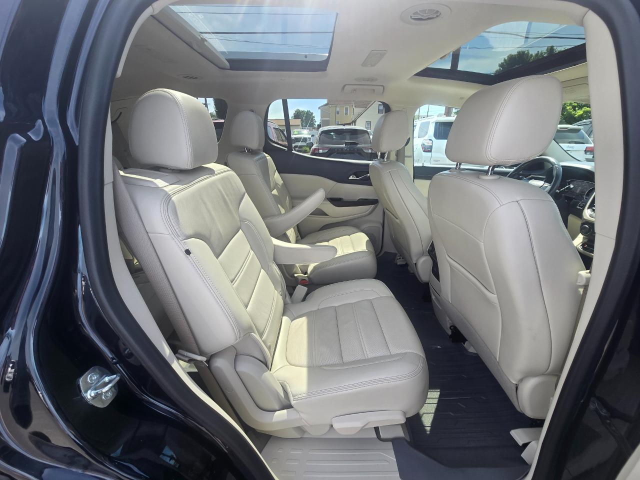 GMC Acadia AWD 4dr Denali 2022
