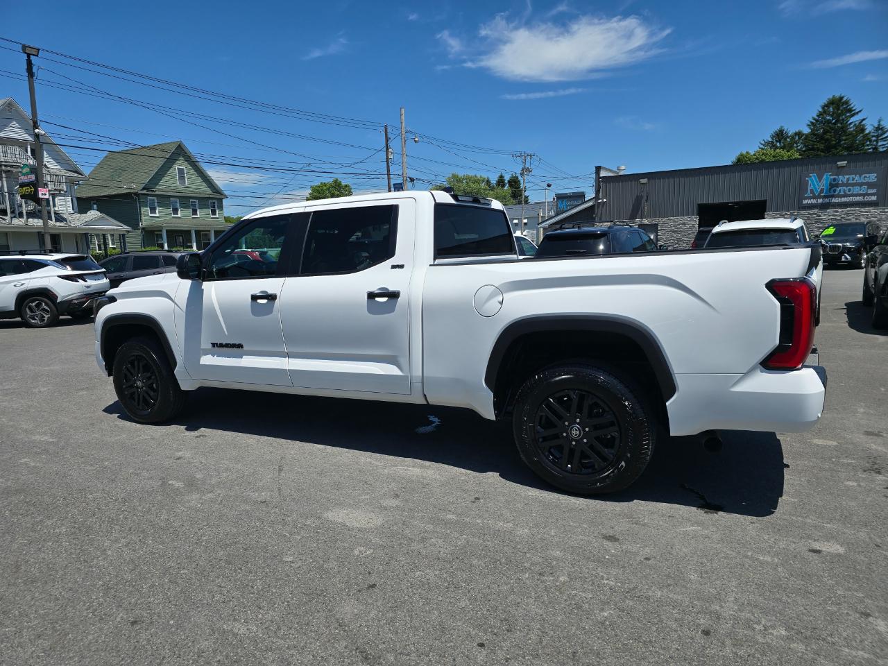 Toyota Tundra 4WD  2025