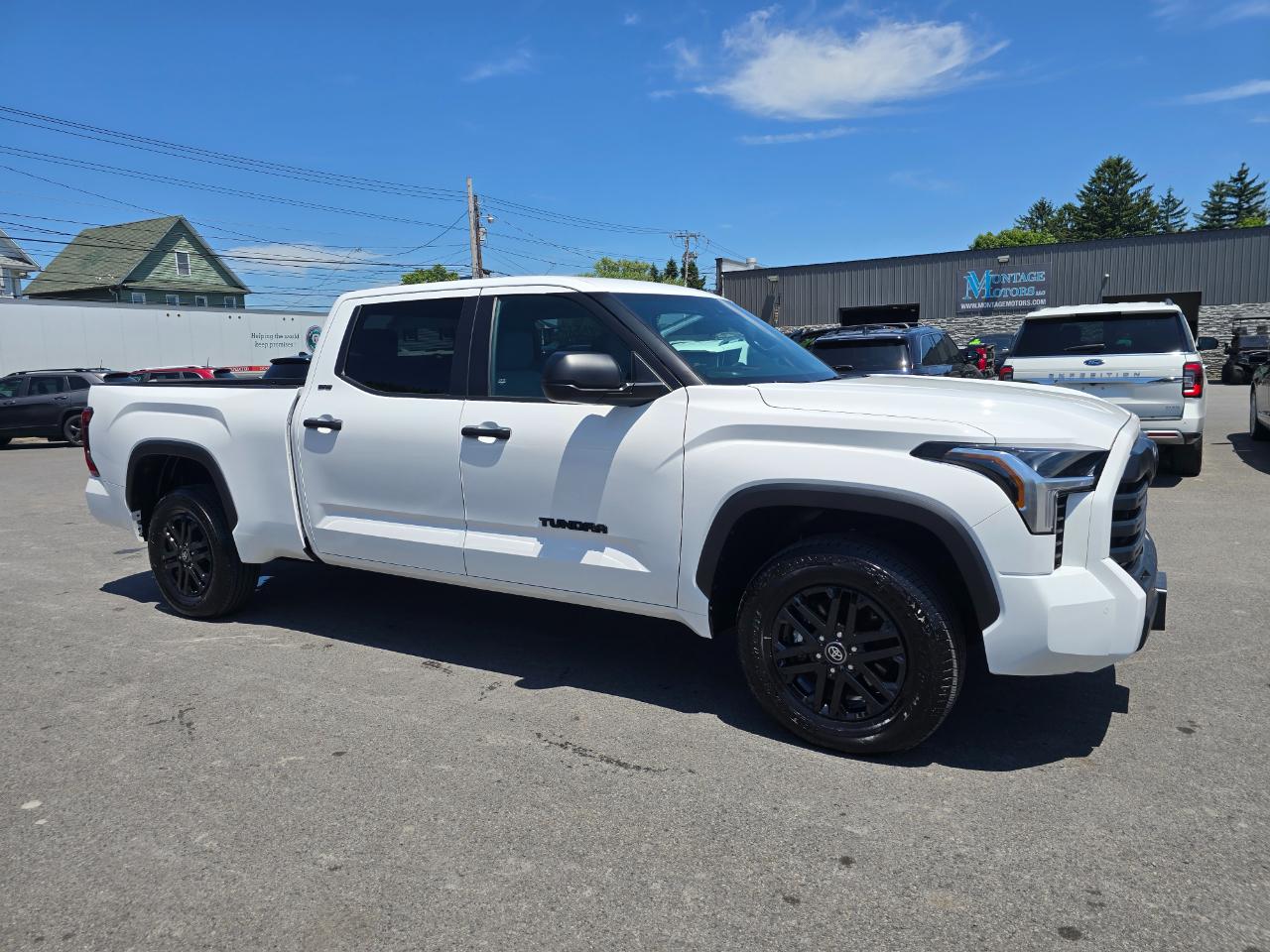 Toyota Tundra 4WD  2025