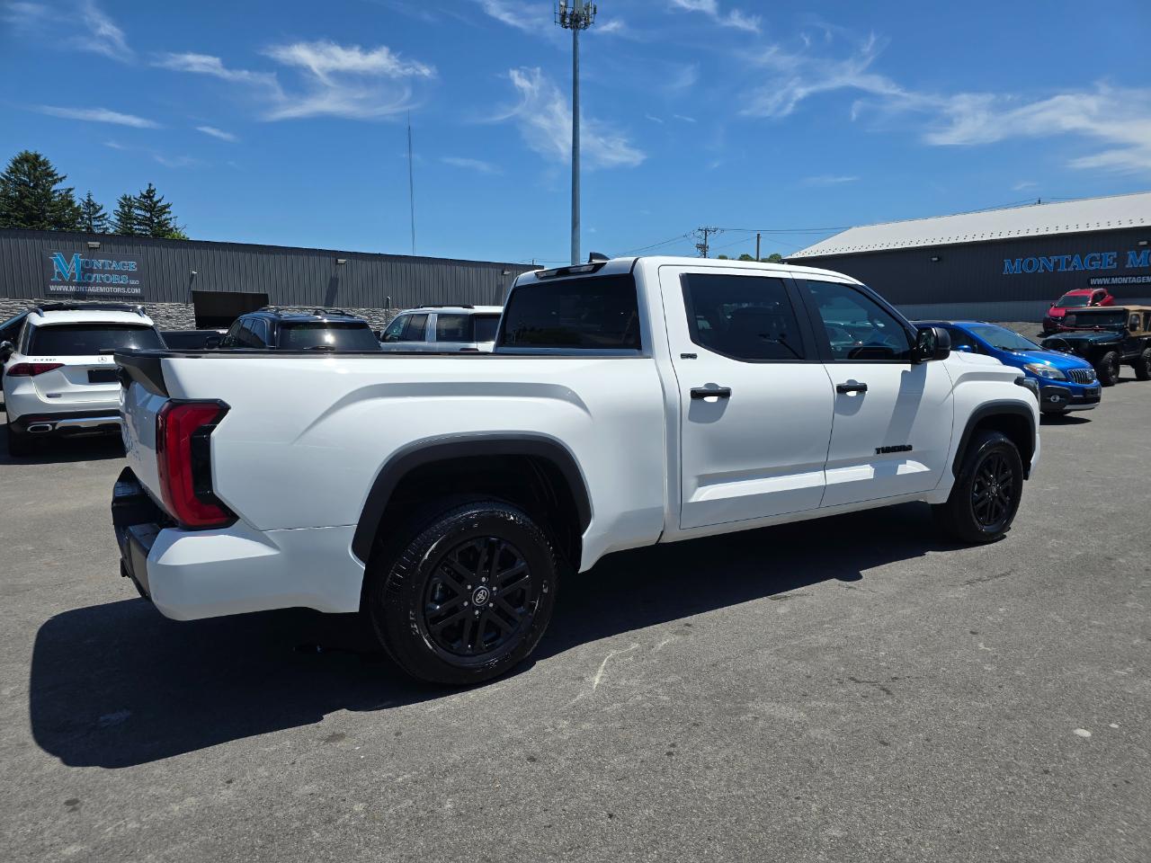Toyota Tundra 4WD  2025