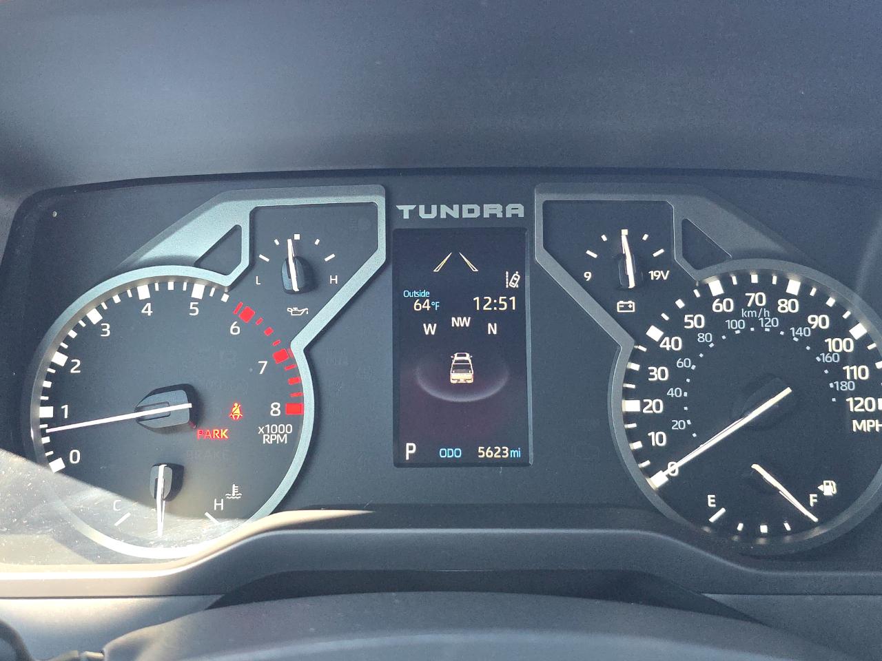 Toyota Tundra 4WD  2025