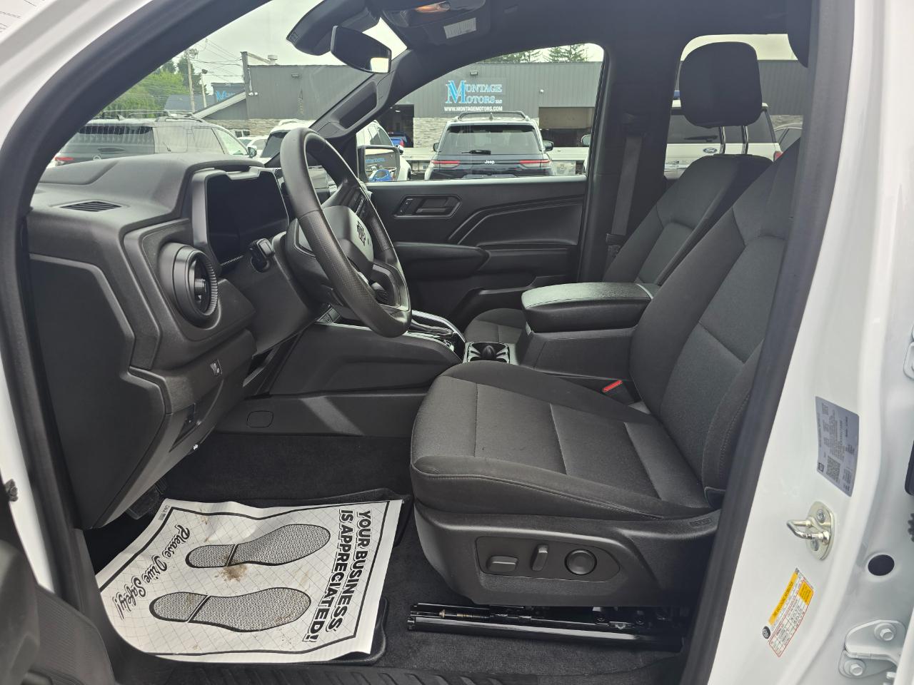 Chevrolet Colorado 4WD Crew Cab Trail Boss 2024