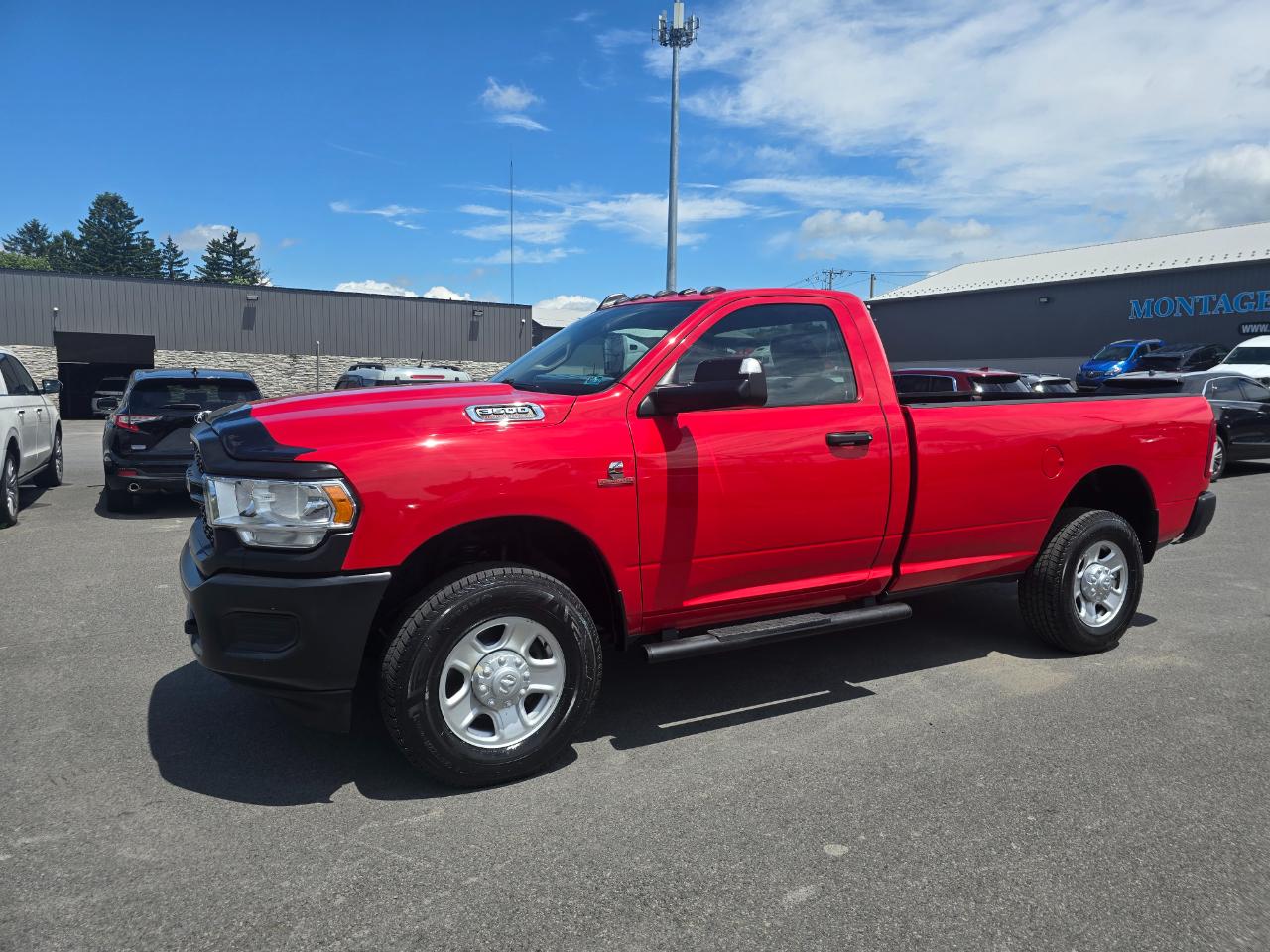 RAM 3500 Tradesman 4x4 Reg Cab 8' Box 2019