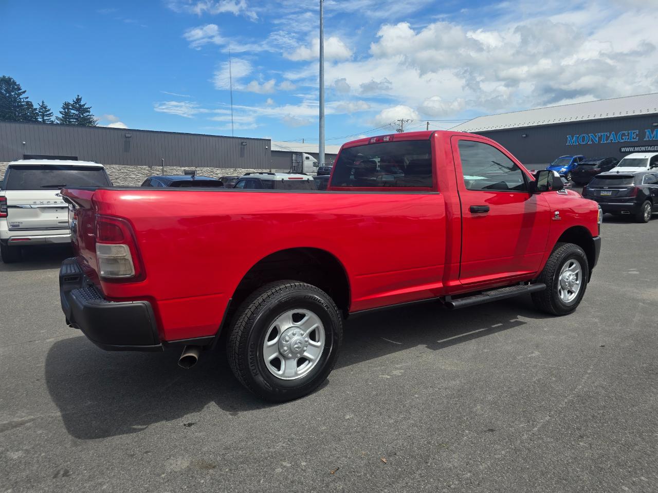 RAM 3500 Tradesman 4x4 Reg Cab 8' Box 2019