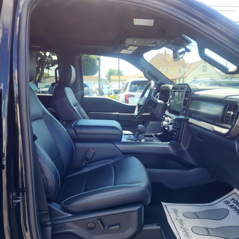 Ford F-150 Lariat 4WD SuperCrew 5.5' Box 2026