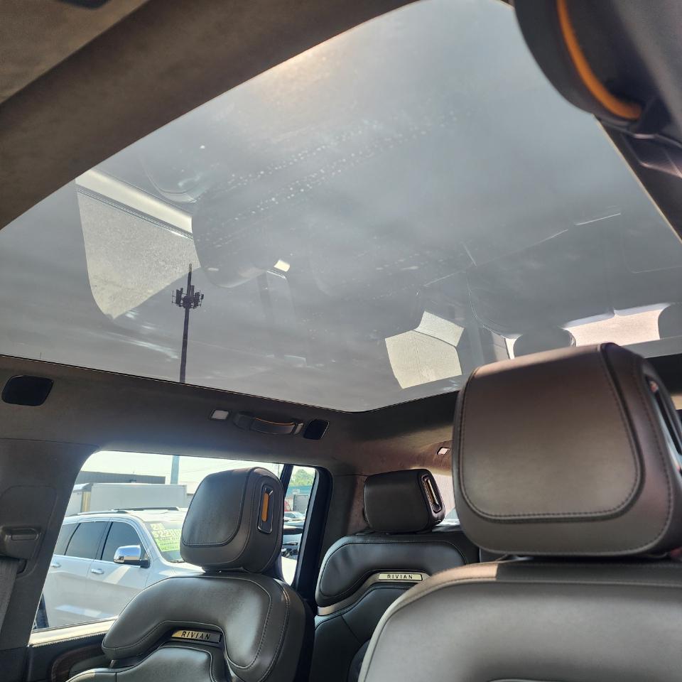 Rivian R1S Adventure Quad-Motor Large Pack 2023