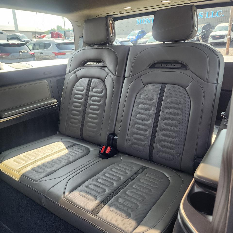 Rivian R1S Adventure Quad-Motor Large Pack 2023