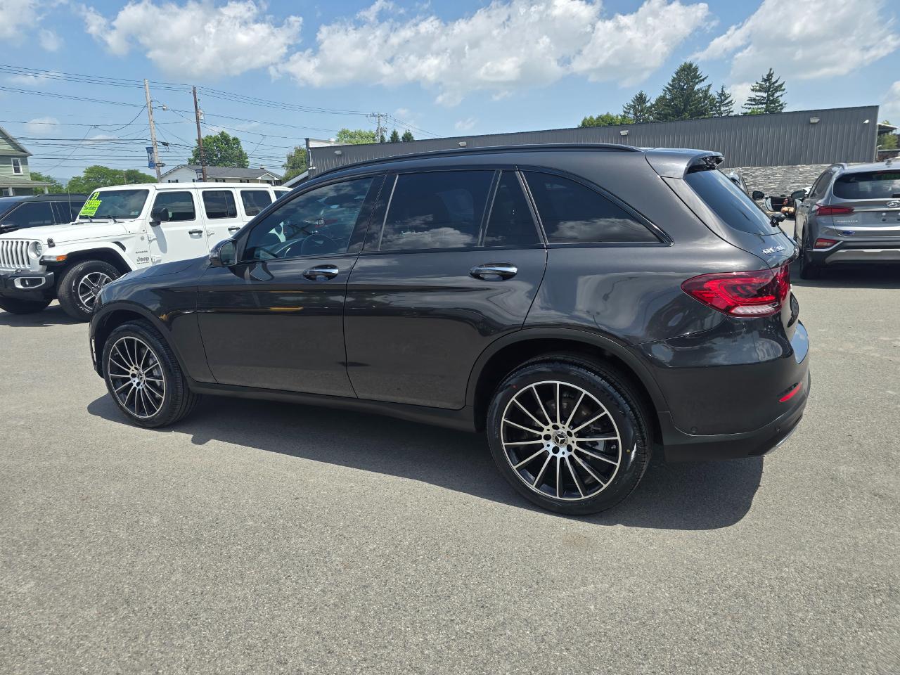Mercedes-Benz GLC GLC 300 4MATIC SUV 2022