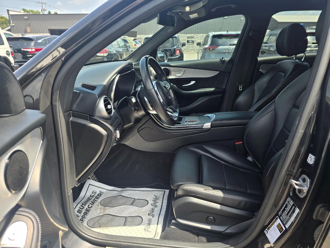 Mercedes-Benz GLC GLC 300 4MATIC SUV 2022