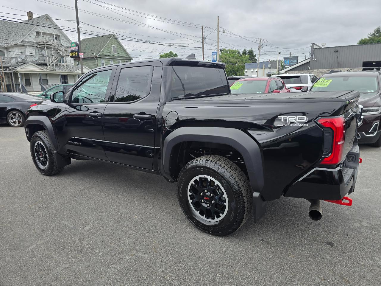 Toyota Tacoma 4WD  2025