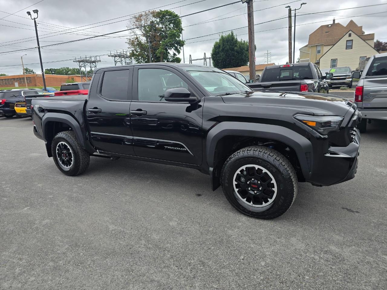 Toyota Tacoma 4WD  2025