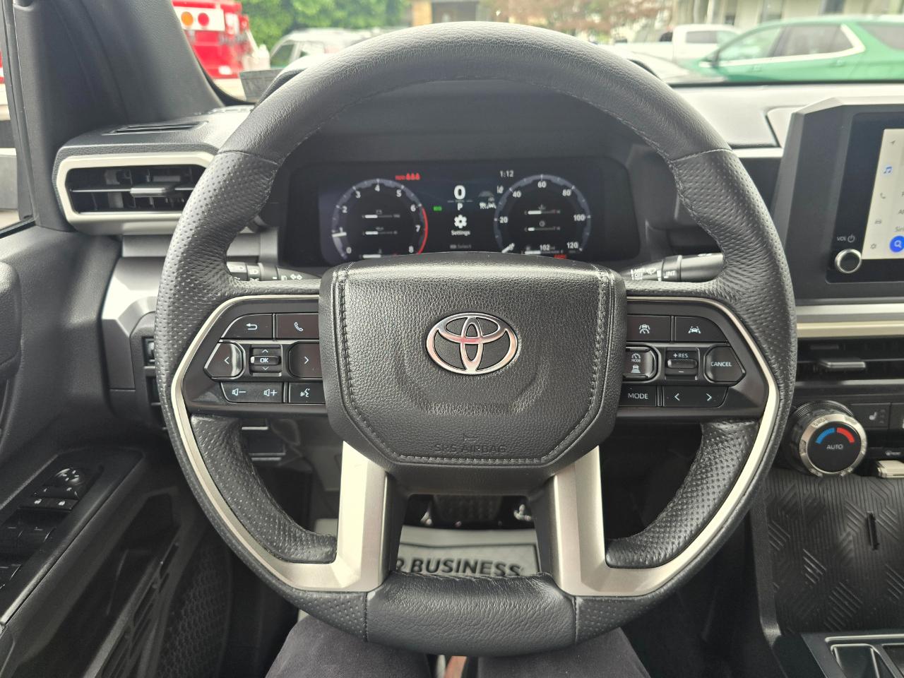 Toyota Tacoma 4WD  2025