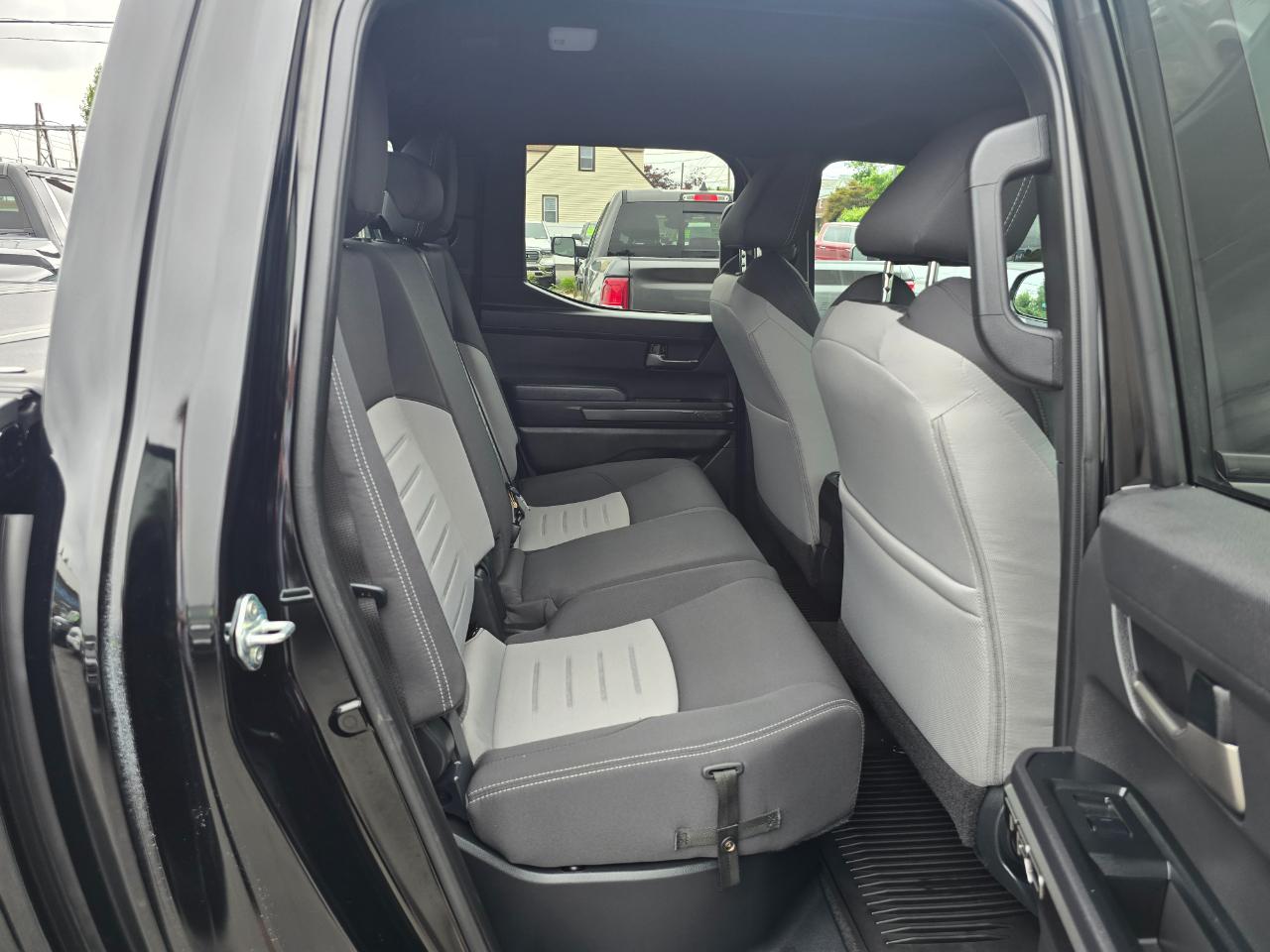 Toyota Tacoma 4WD  2025