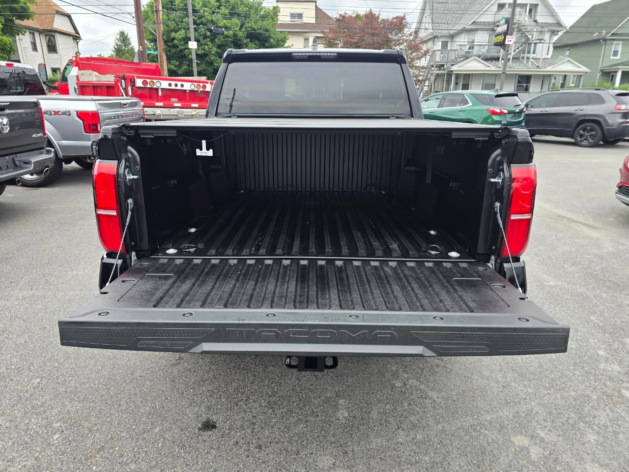 Toyota Tacoma 4WD  2025
