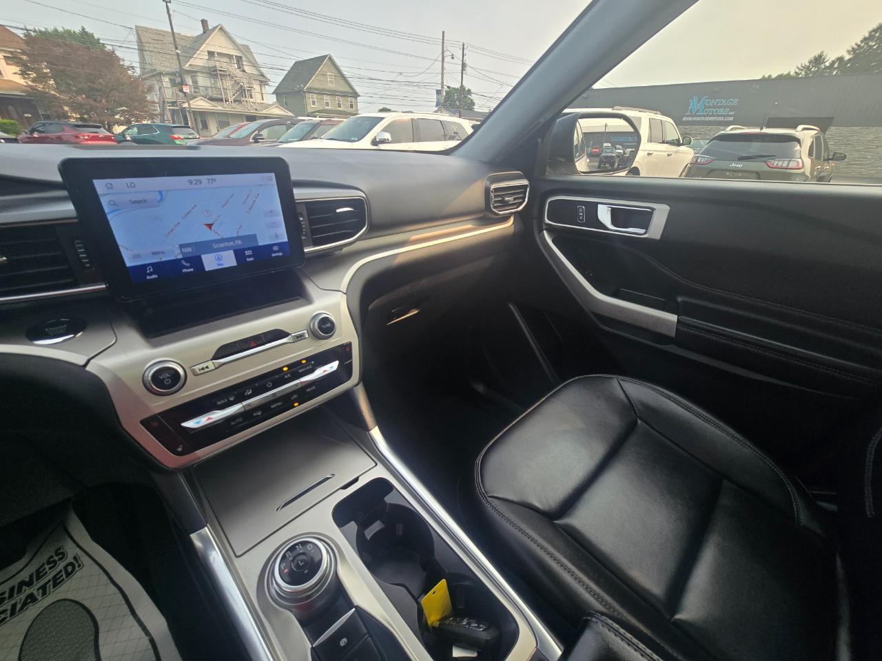 Ford Explorer XLT 4WD 2022
