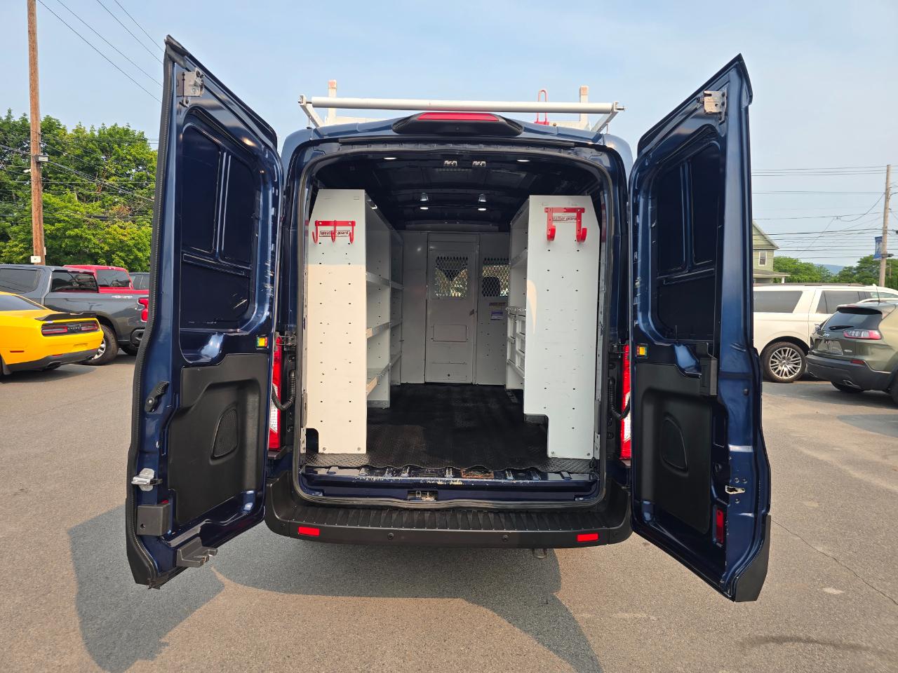 Ford Transit Van T-250 148" Med Rf 9000 GVWR Sliding RH Dr 2019