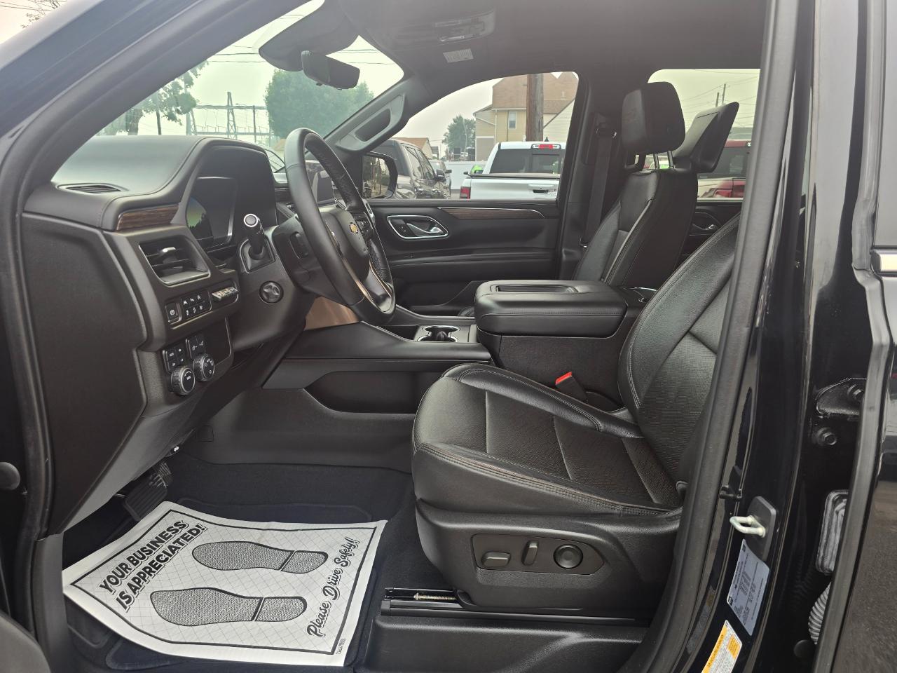Chevrolet Suburban 4WD 4dr High Country 2023