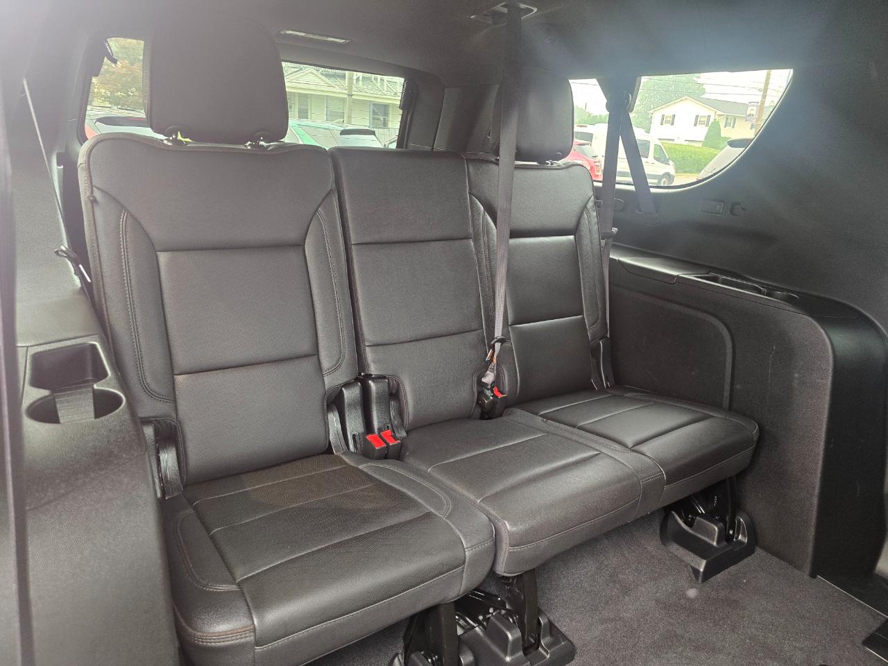 Chevrolet Suburban 4WD 4dr High Country 2023