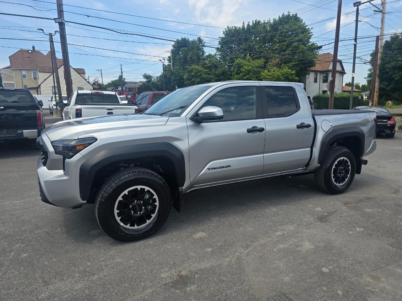 Toyota Tacoma 4WD  2025