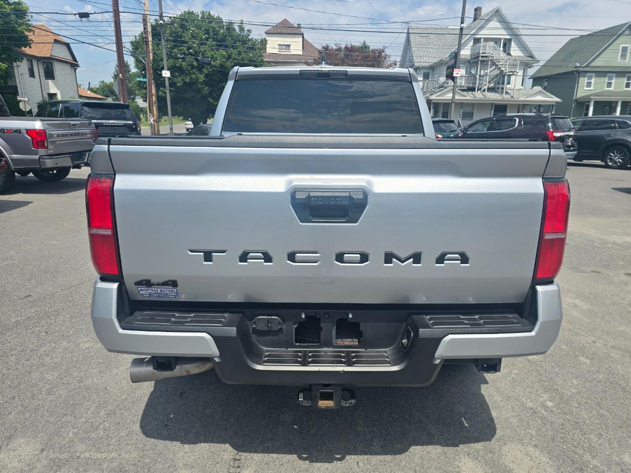 Toyota Tacoma 4WD  2025