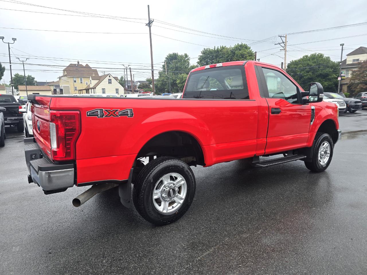 Ford Super Duty F-250 SRW XL 4WD Reg Cab 8' Box 2017