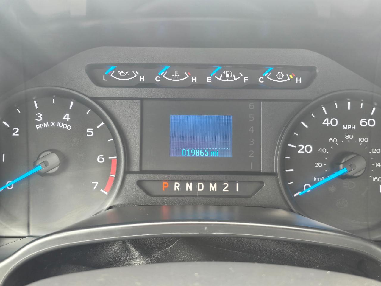 Ford Super Duty F-250 SRW XL 4WD Reg Cab 8' Box 2017