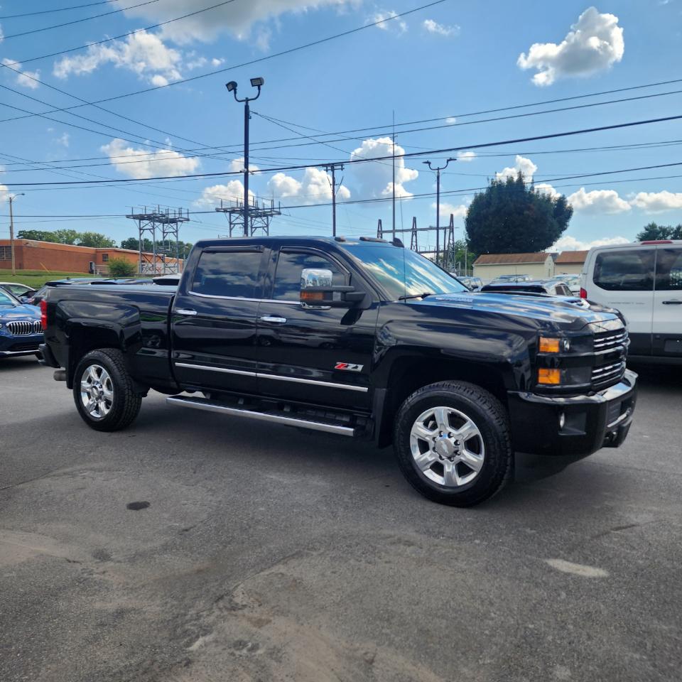 Chevrolet Silverado 2500HD 4WD Crew Cab 153.7" LTZ 2018