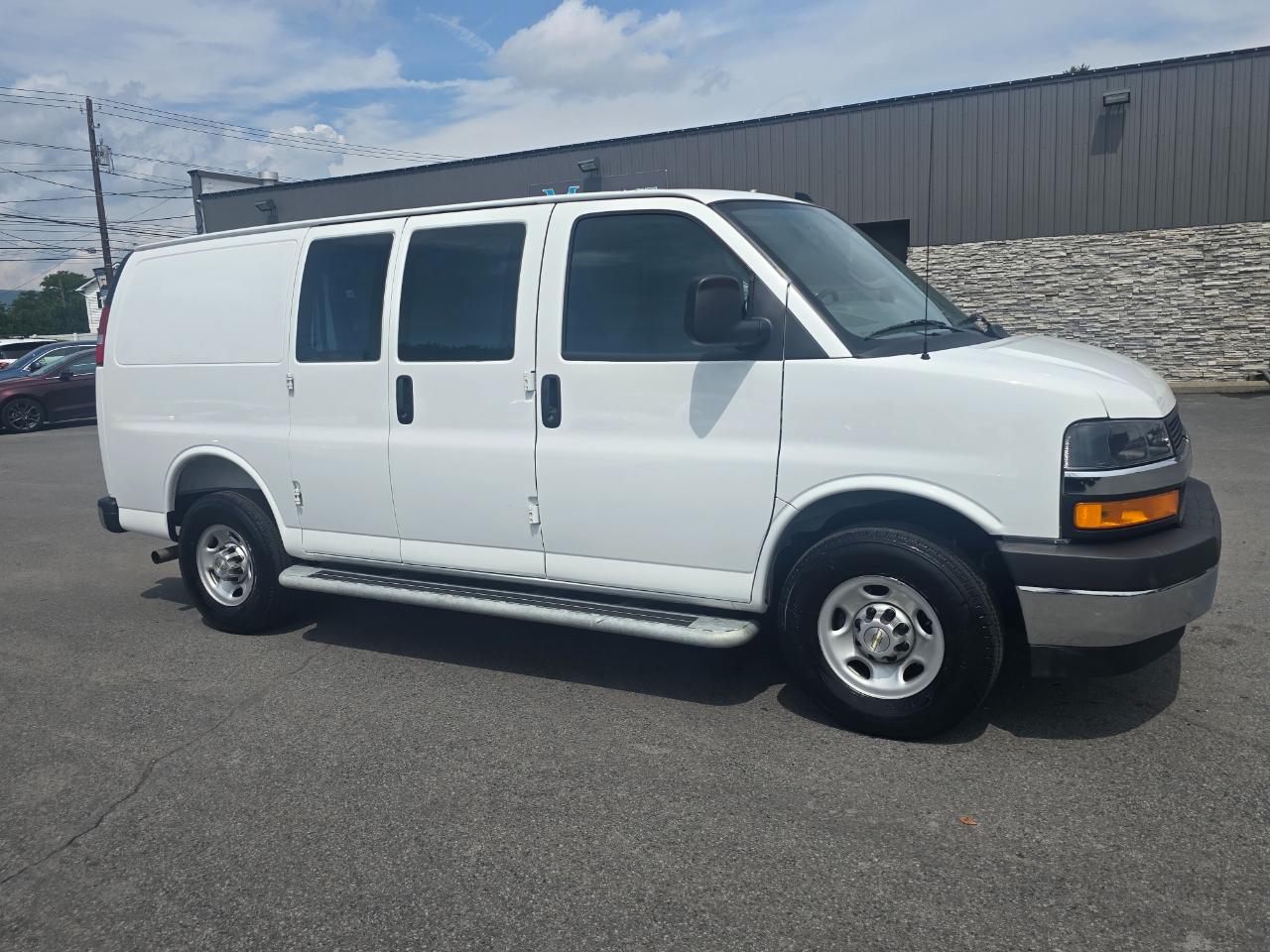 Chevrolet Express Cargo Van  2025