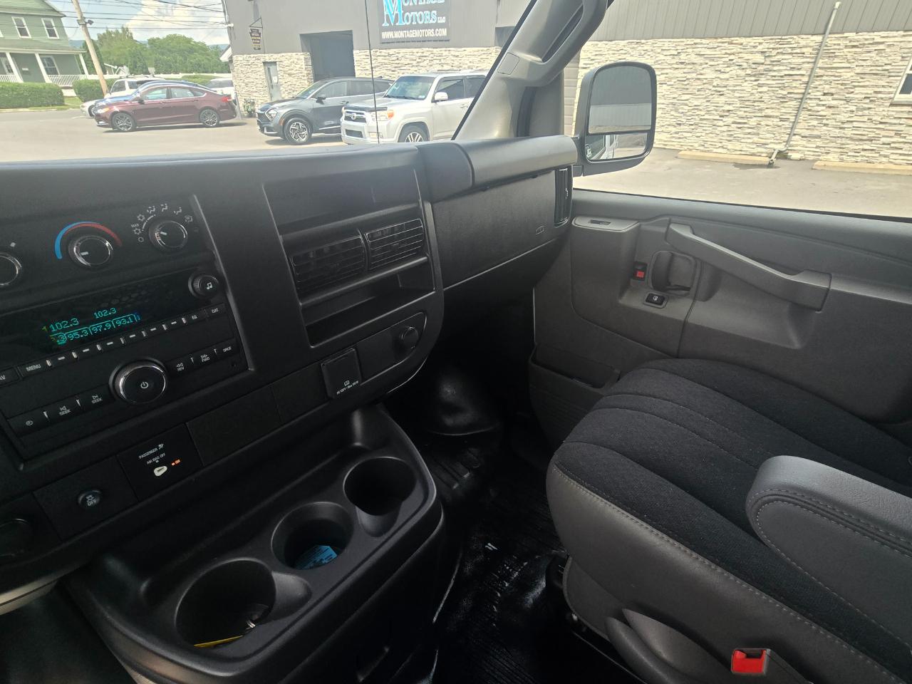 Chevrolet Express Cargo Van  2025