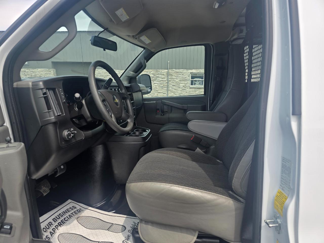 Chevrolet Express Cargo Van  2025