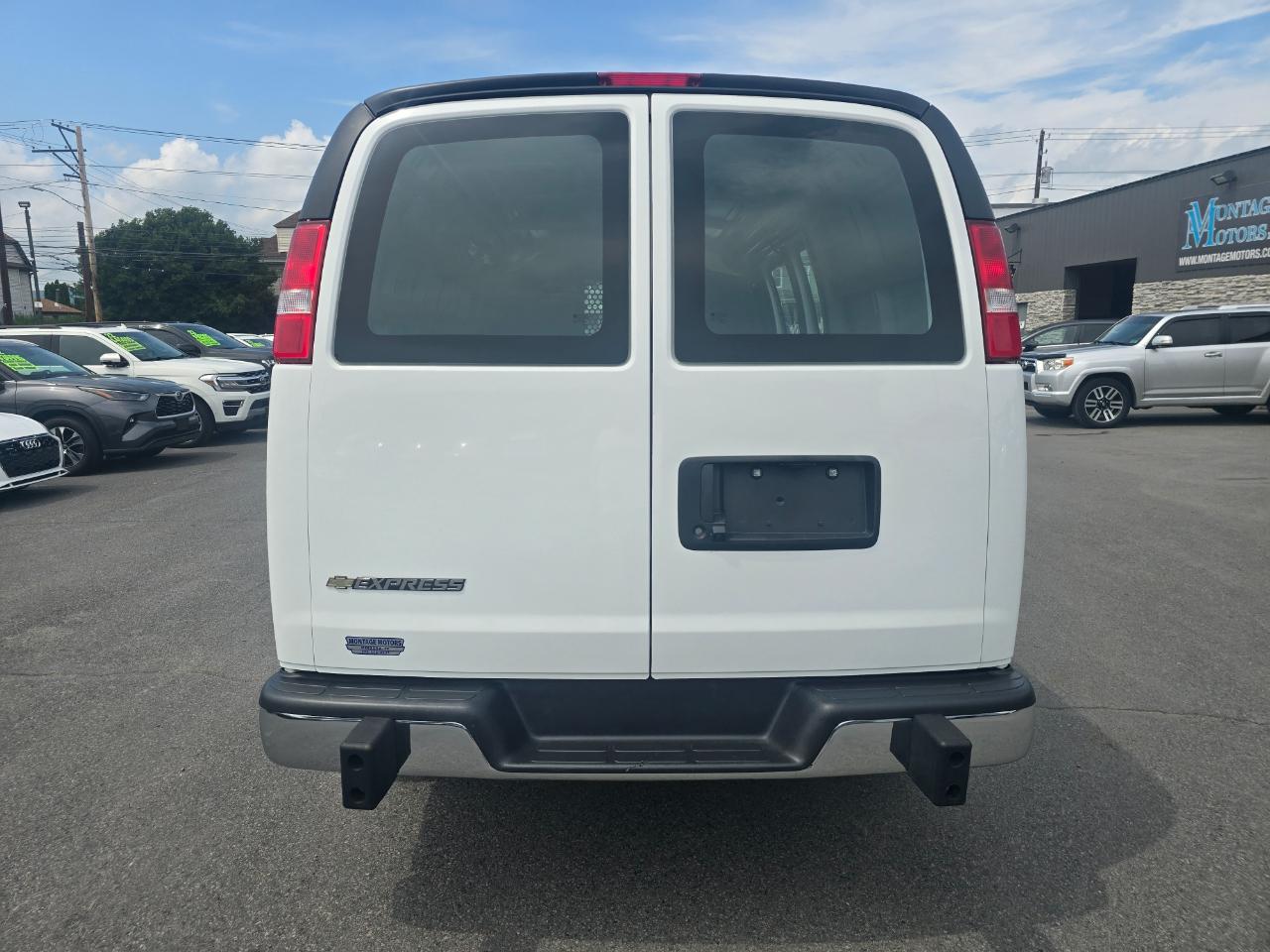 Chevrolet Express Cargo Van  2025