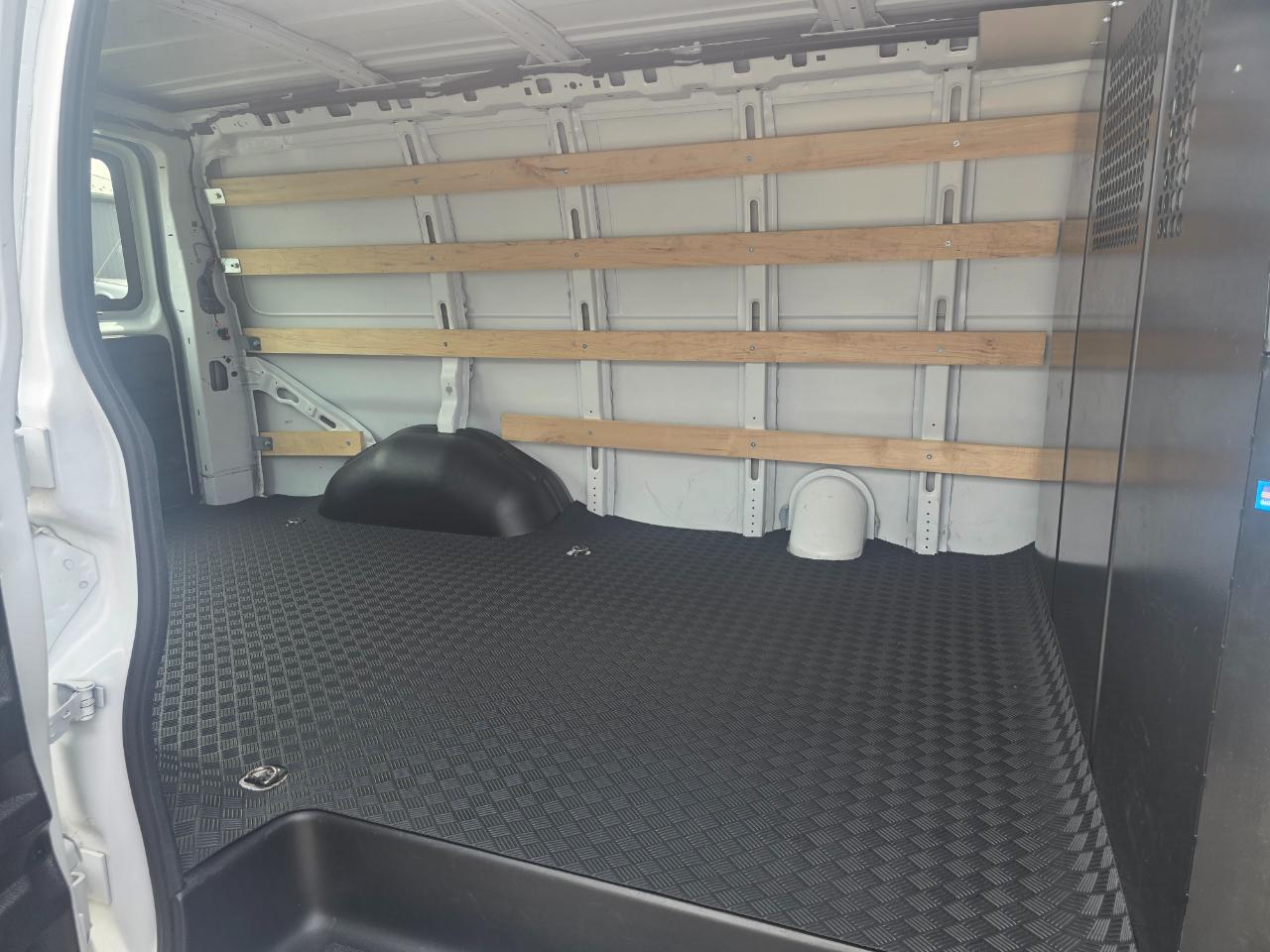 Chevrolet Express Cargo Van  2025